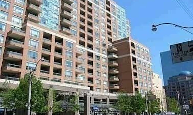 1506-887 Bay Street