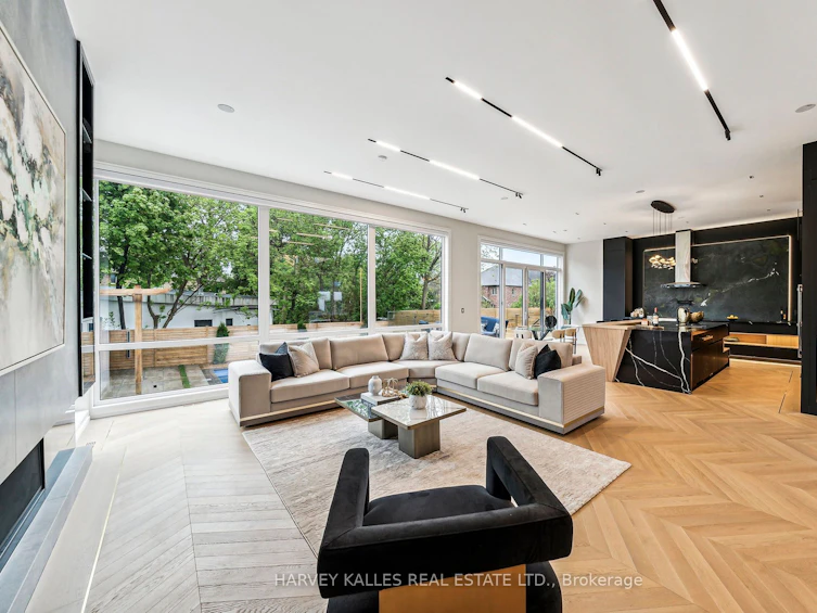 139 Newton Drive, Toronto, ON, M2M 2N4