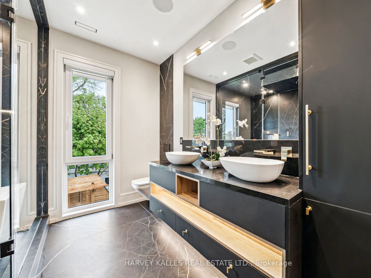 139 Newton Drive, Toronto, ON, M2M 2N4 - 21