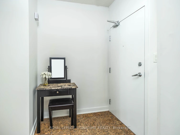 1611-10 Navy Wharf Court, Toronto, ON, M5V 3V2 - 3