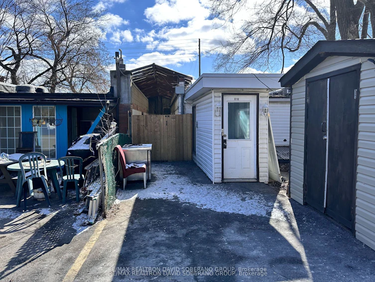 818 Sheppard Avenue W, Toronto, ON, M3H 2T1 - 2