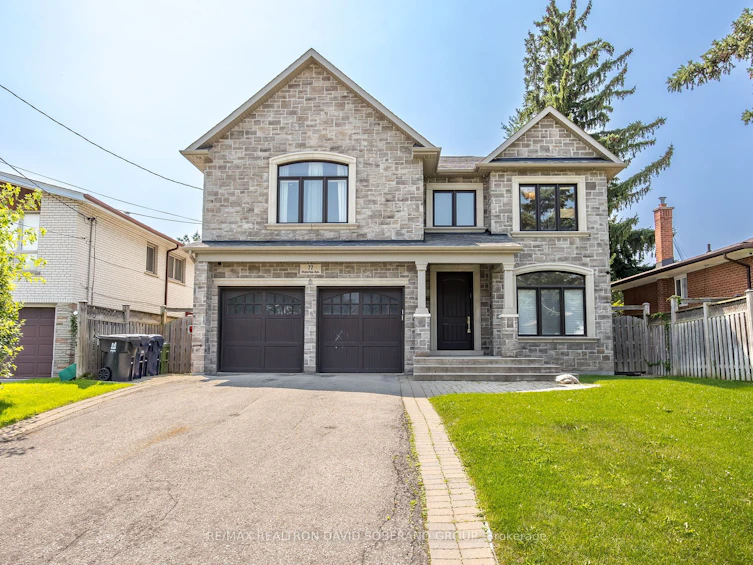 77 Waterloo Avenue, Toronto, ON, M3H 3Y3