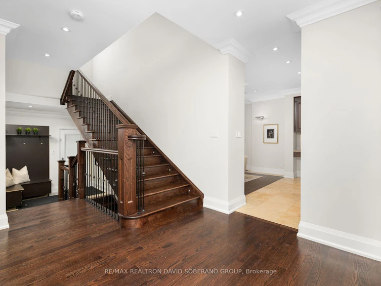 77 Waterloo Avenue, Toronto, ON, M3H 3Y3 - 14