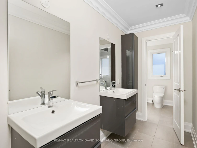 77 Waterloo Avenue, Toronto, ON, M3H 3Y3 - 26
