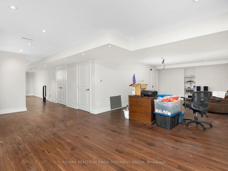 77 Waterloo Avenue, Toronto, ON, M3H 3Y3 - 30