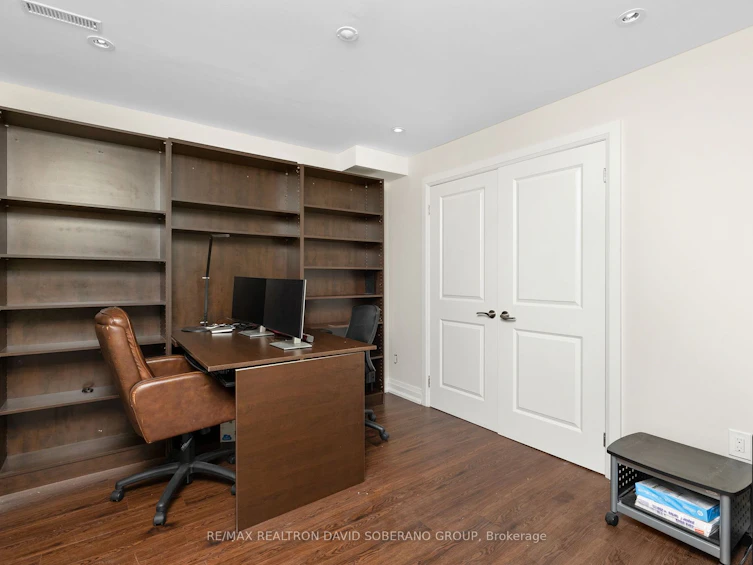 77 Waterloo Avenue, Toronto, ON, M3H 3Y3 - 33