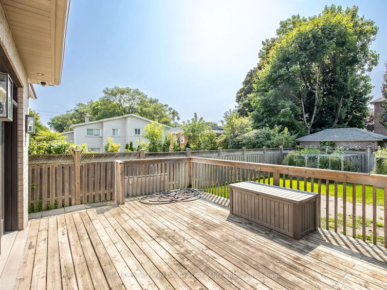 77 Waterloo Avenue, Toronto, ON, M3H 3Y3 - 34