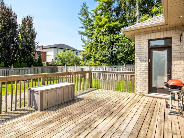 77 Waterloo Avenue, Toronto, ON, M3H 3Y3 - 35