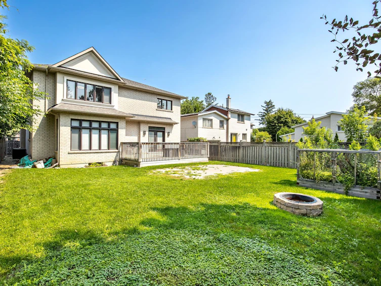 77 Waterloo Avenue, Toronto, ON, M3H 3Y3 - 37