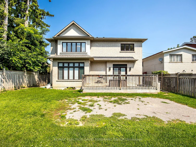 77 Waterloo Avenue, Toronto, ON, M3H 3Y3 - 39