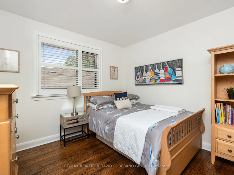 216 Searle Avenue, Toronto, ON, M3H 4B7 - 16