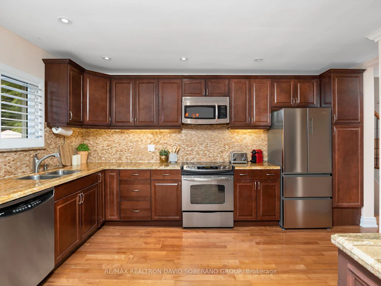 169 Kennard Avenue, Toronto, ON, M3H 4M8 - 9