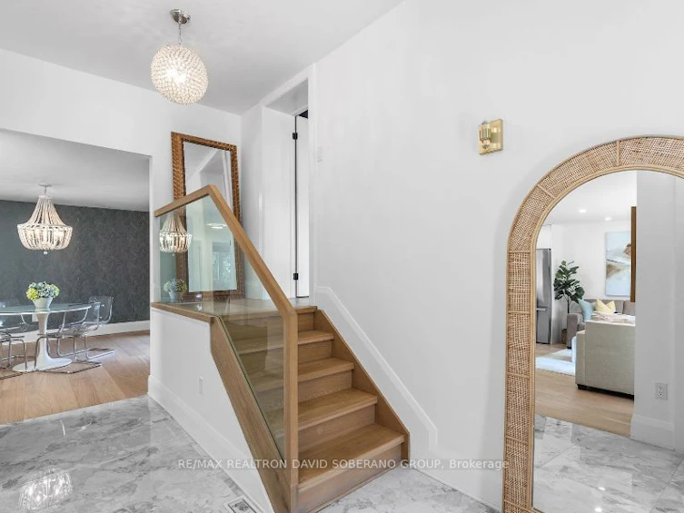 10 Cavotti Crescent, Toronto, ON, M3H 4V1 - 3