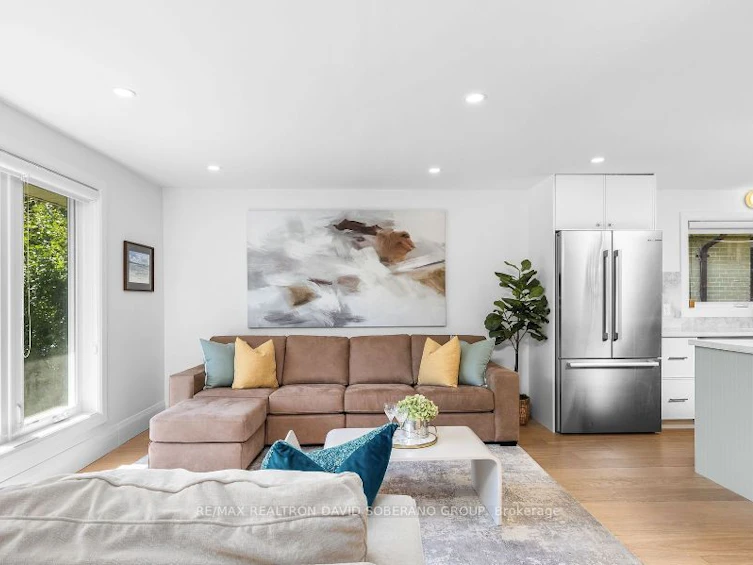 10 Cavotti Crescent, Toronto, ON, M3H 4V1 - 4