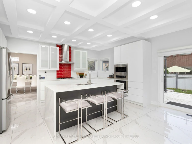 13 Ambassador Place, Toronto, ON, M3H 5Z9 - 7