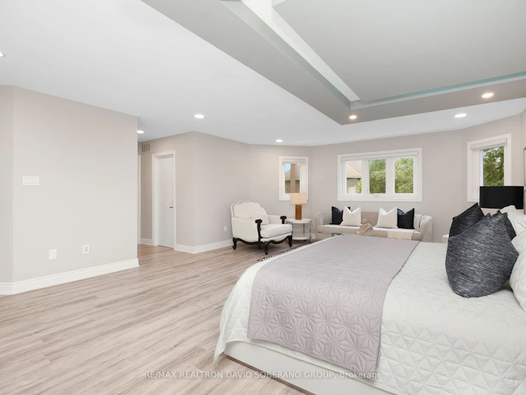 13 Ambassador Place, Toronto, ON, M3H 5Z9 - 20