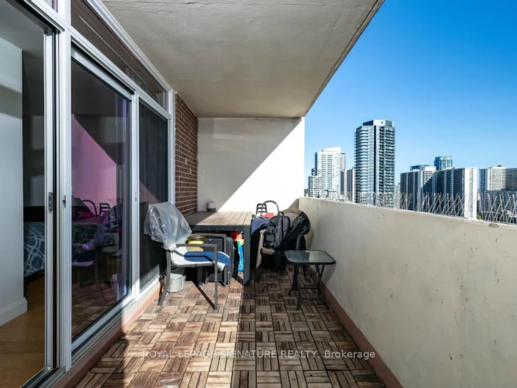 2310-40 Homewood Avenue, Toronto, ON, M4Y 2K2 - 17