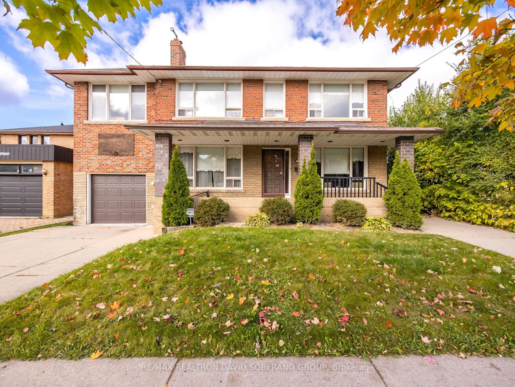 34 Sultana Avenue, Toronto, ON, M6A 1T1