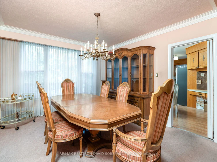 34 Sultana Avenue, Toronto, ON, M6A 1T1 - 4