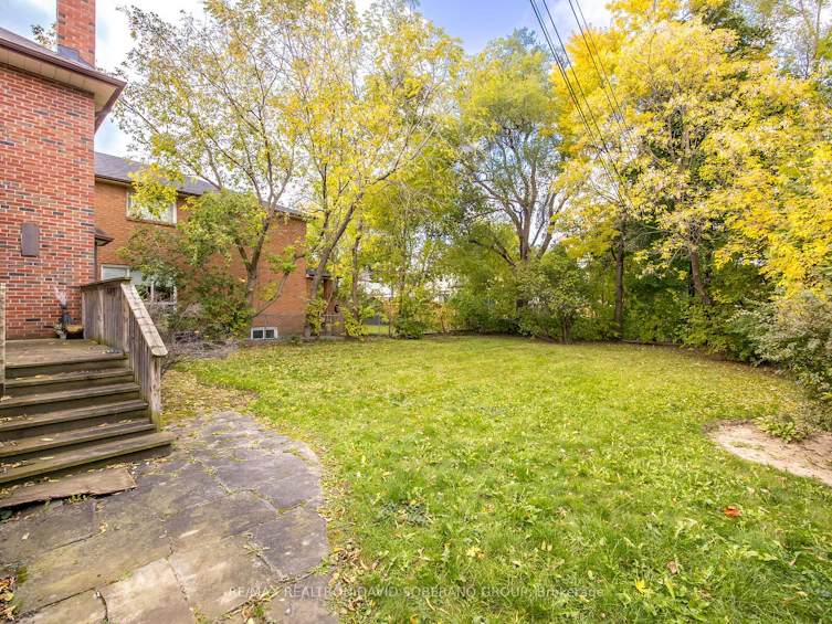 34 Sultana Avenue, Toronto, ON, M6A 1T1 - 25