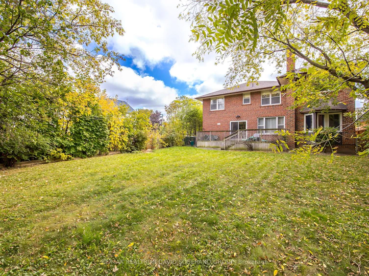34 Sultana Avenue, Toronto, ON, M6A 1T1 - 27