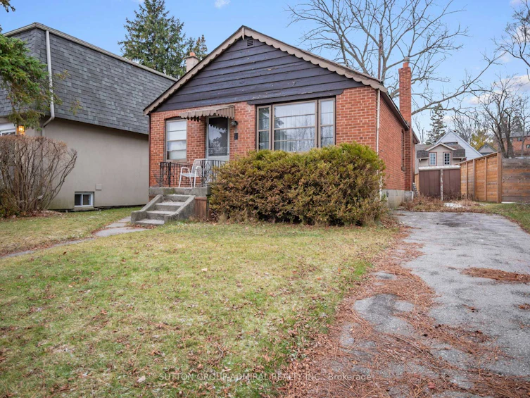 4 Drake Crescent, Toronto, ON, M1M 1A2 - 2