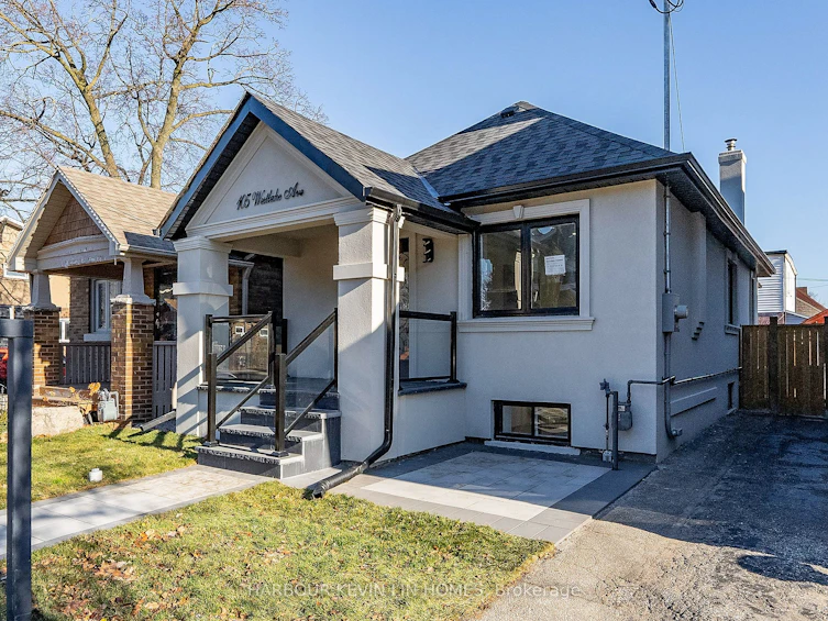 105 Westlake Avenue, Toronto, ON, M4C 4R3