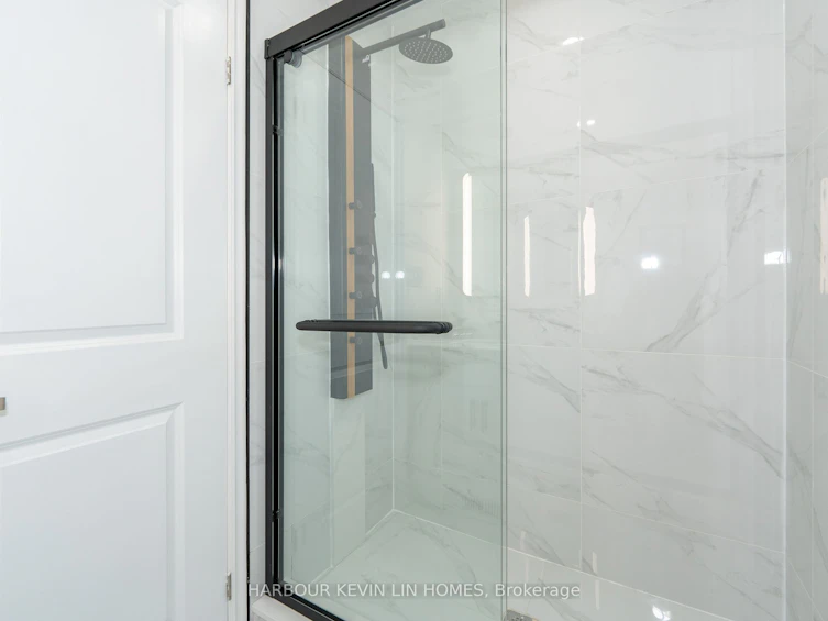 105 Westlake Avenue, Toronto, ON, M4C 4R3 - 13
