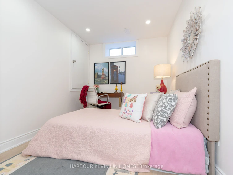 105 Westlake Avenue, Toronto, ON, M4C 4R3 - 33