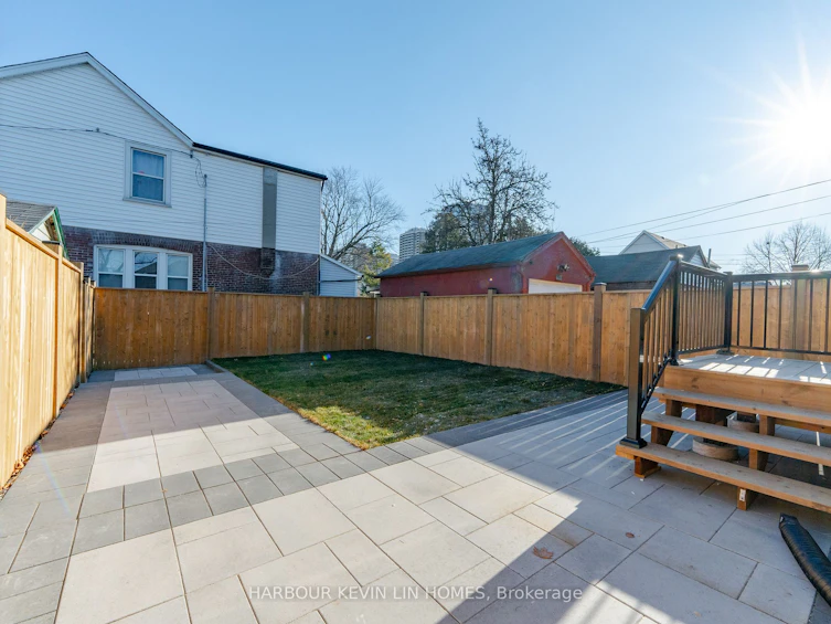 105 Westlake Avenue, Toronto, ON, M4C 4R3 - 37