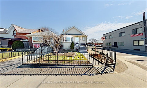 527 Victoria Park Avenue, Toronto, ON, M4C 5H2