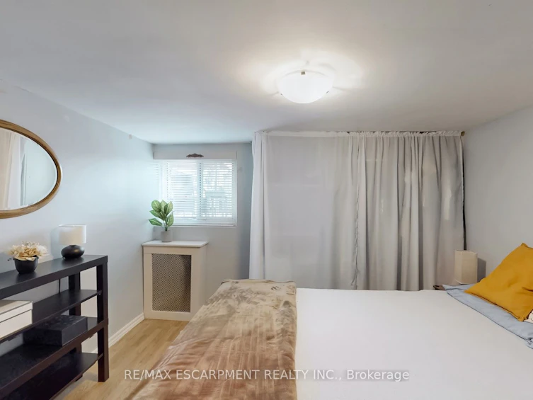 527 Victoria Park Avenue, Toronto, ON, M4C 5H2 - 33