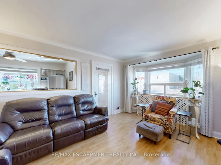 527 Victoria Park Avenue, Toronto, ON, M4C 5H2 - 13