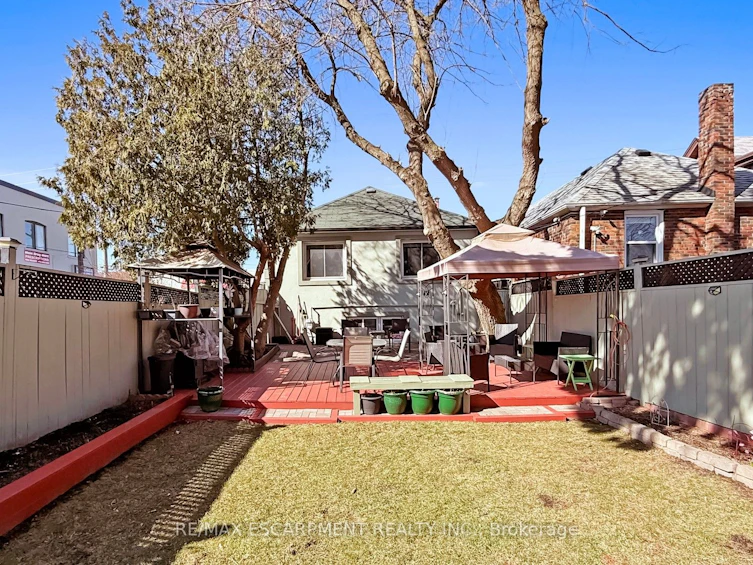 527 Victoria Park Avenue, Toronto, ON, M4C 5H2 - 42