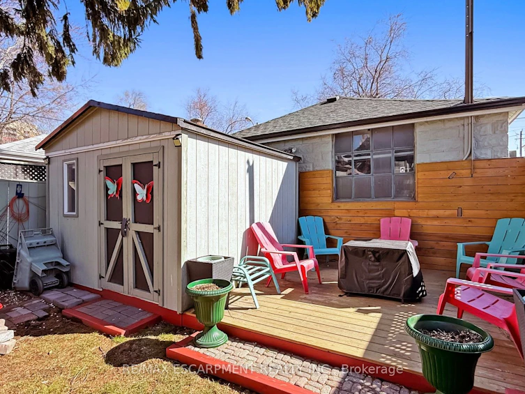 527 Victoria Park Avenue, Toronto, ON, M4C 5H2 - 43