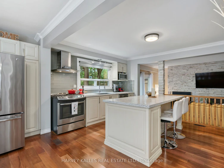 1890 Spruce Hill Road, Pickering, ON, L1V 1S7 - 3