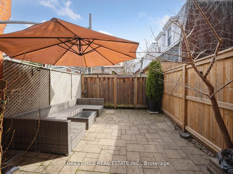 Th3-10 Buller Avenue, Toronto, ON, M4L 1C1 - 34