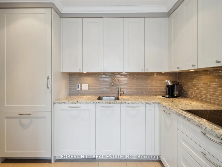 Th3-10 Buller Avenue, Toronto, ON, M4L 1C1 - 17