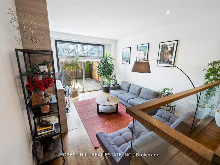 Th3-10 Buller Avenue, Toronto, ON, M4L 1C1 - 9