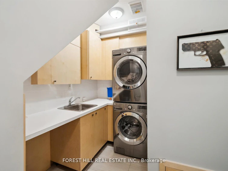 Th3-10 Buller Avenue, Toronto, ON, M4L 1C1 - 32