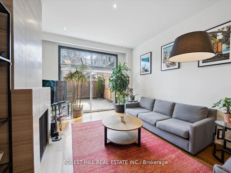 Th3-10 Buller Avenue, Toronto, ON, M4L 1C1 - 10