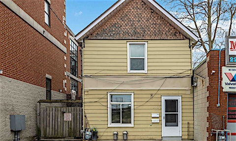 220 Main Street, Toronto, ON, M4E 2W1