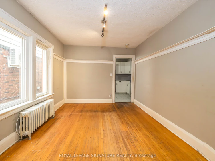 38 Bonnie Brae Boulevard, Toronto, ON, M4J 4N2 - 5
