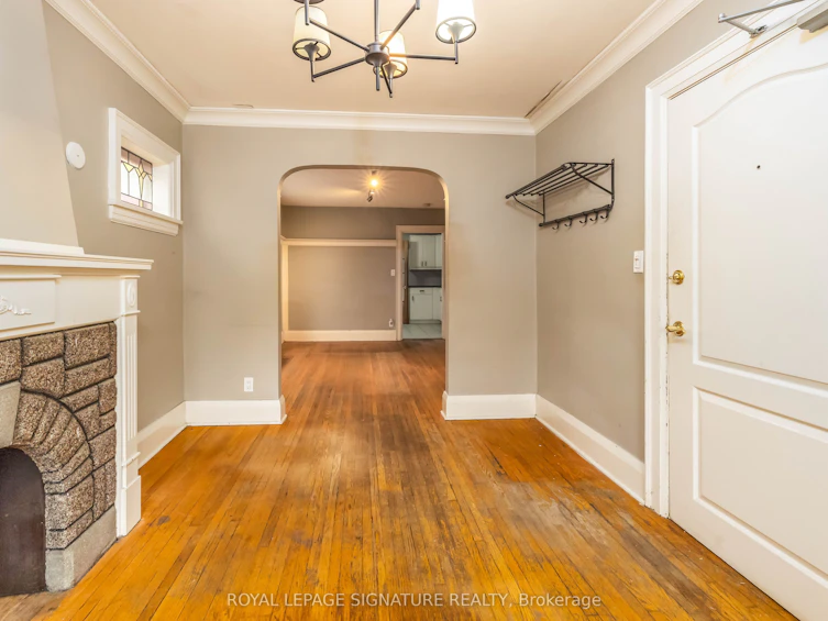 38 Bonnie Brae Boulevard, Toronto, ON, M4J 4N2 - 4