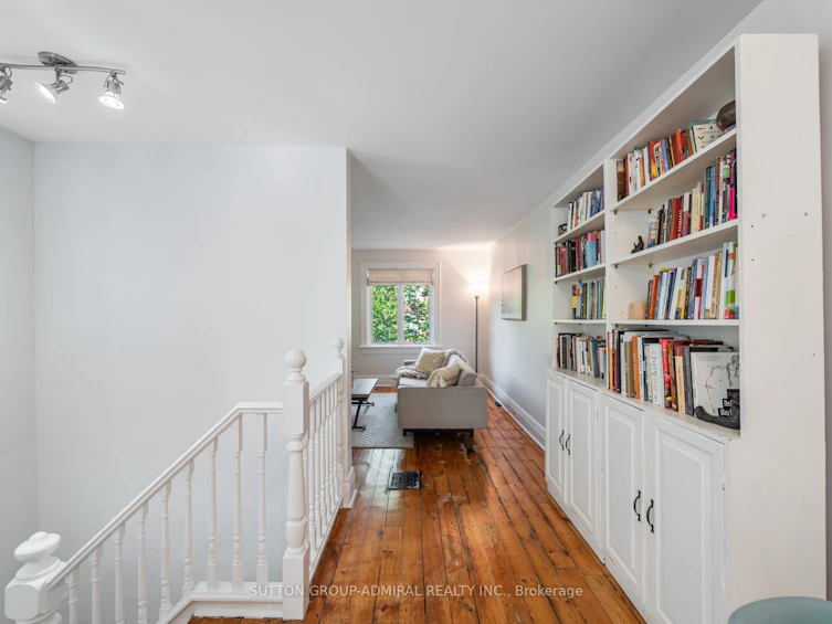 344 Logan Avenue, Toronto, ON, M4M 2N7 - 18