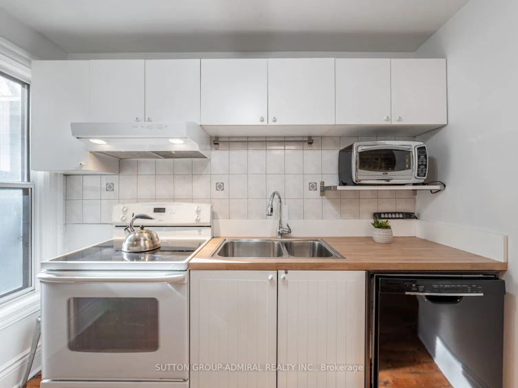 344 Logan Avenue, Toronto, ON, M4M 2N7 - 25