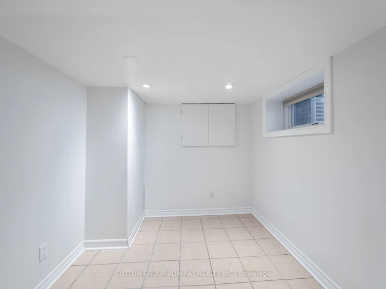 344 Logan Avenue, Toronto, ON, M4M 2N7 - 34