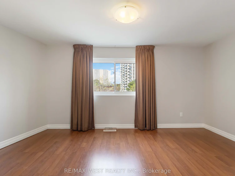 45-290 Sprucewood Court, Toronto, ON, M1W 1P6 - 33
