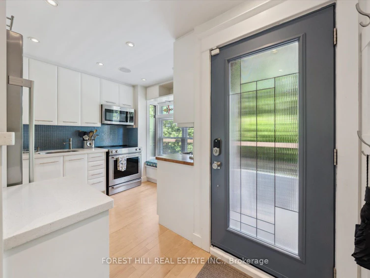 7-10 Buller Avenue, Toronto, ON, M4L 1C1 - 4