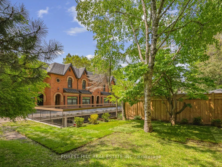 7-10 Buller Avenue, Toronto, ON, M4L 1C1 - 45